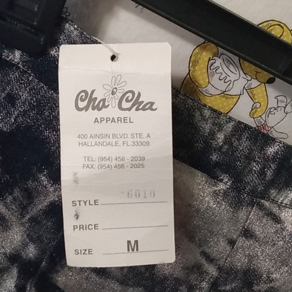 NWT Cha Cha ladies pants . Stretchy denim. Size medium. About a women's 4. - Picture 5 of 8